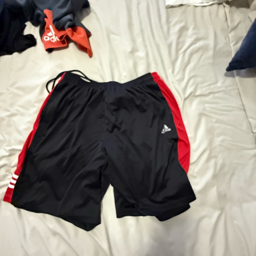 Adidas men’s shorts XL